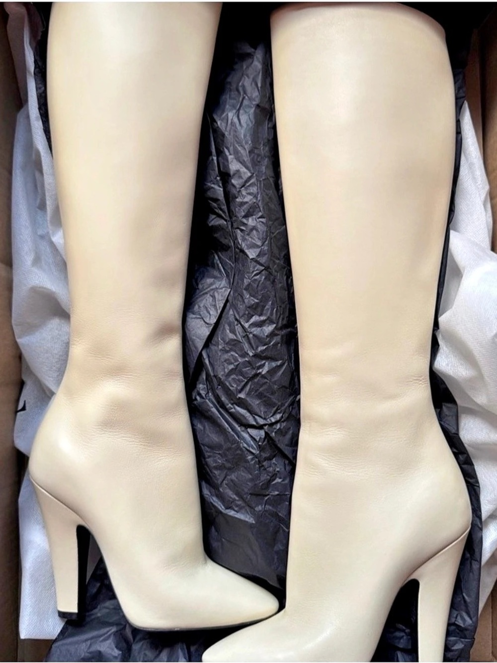 YSL Yves Saint Lauren Heeled Boots in Cream Like New